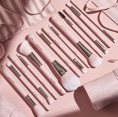 Colourpop smoke 'n roses brush roll
makeup brush kit