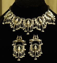 Ganesha - Elephant shaped necklace with earrings.