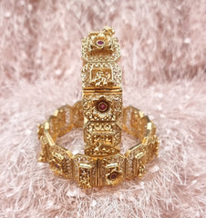 Designer Maharani Style Gold Plated Openable Kadas.