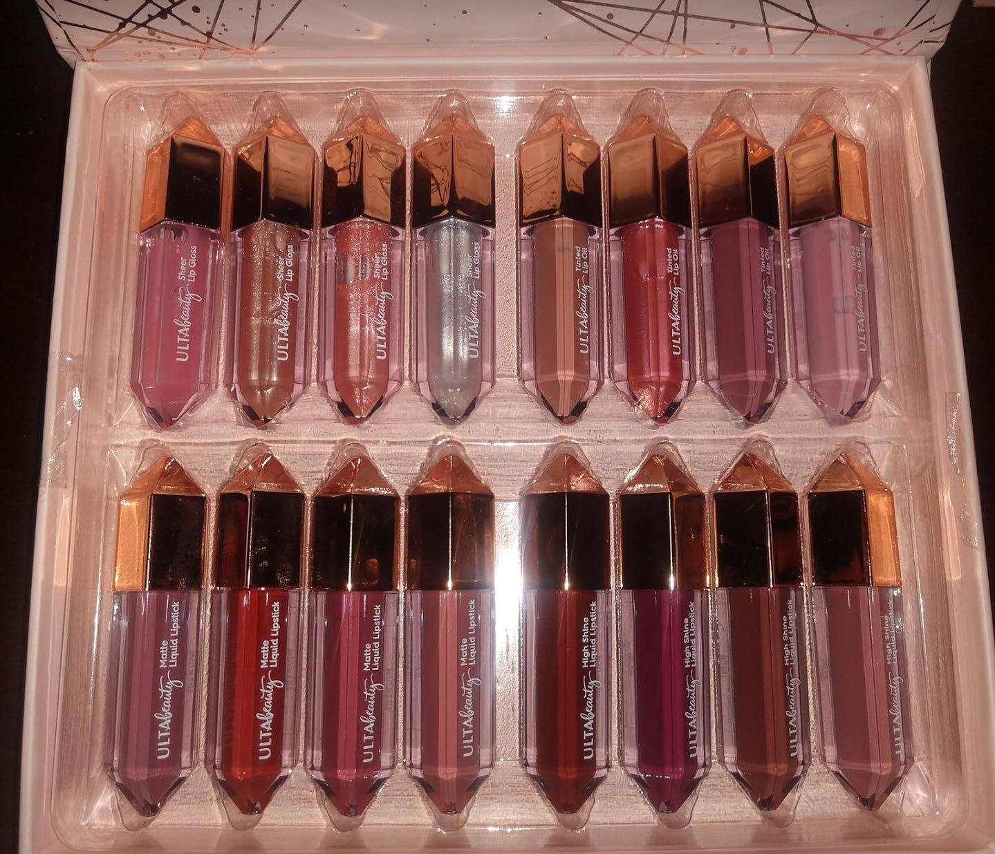 ULTA 16 Pieces Deluxe Lip Vault Lip Glossary Kit ULTA 16 Pieces Deluxe Lip Vault Lip Glossary Kit