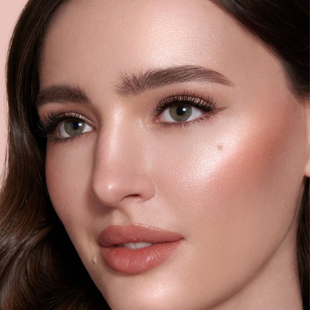 Charlotte Tilbury BEAUTY LIGHT WAND
PEACHGASM Charlotte Tilbury BEAUTY LIGHT WAND
PEACHGASM