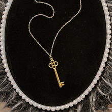 Load image into Gallery viewer, Key pendants