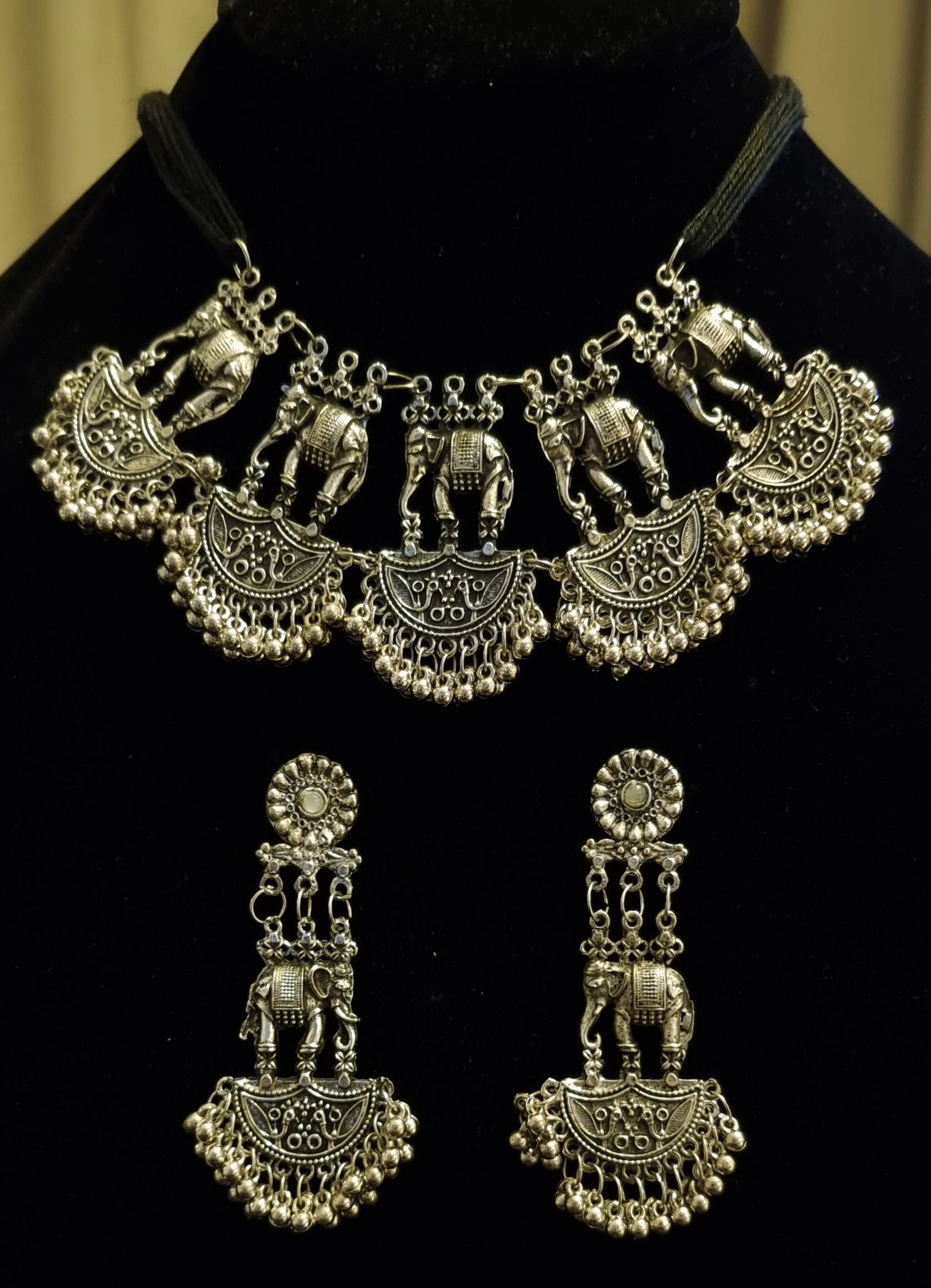 Antique oxidized necklace with earrings. Antique oxidized necklace with earrings.