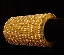 Load image into Gallery viewer, ( 4 pcs ) Rajwadi Plastic bangles.