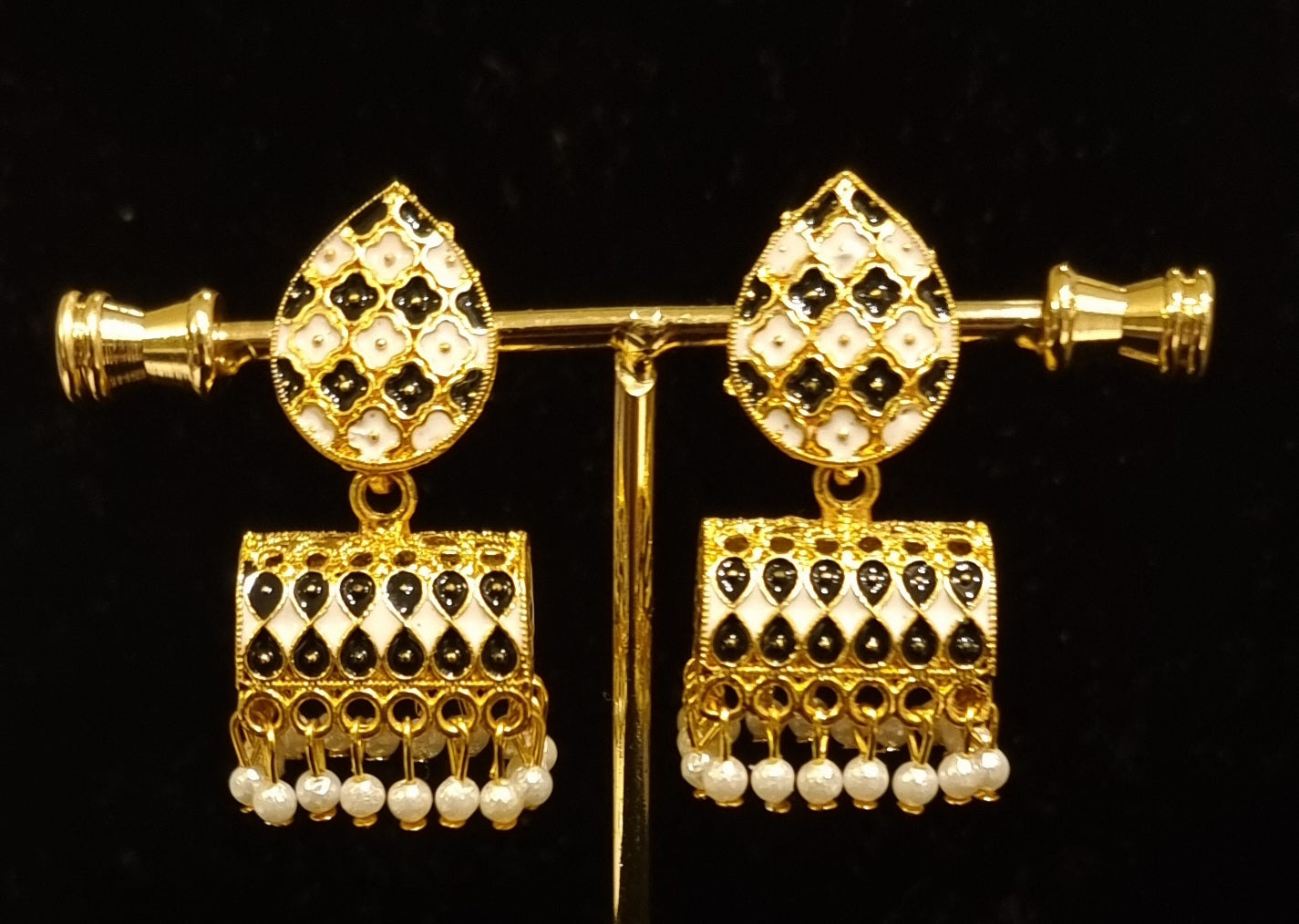 Traditional enamel paint jhumkis. Traditional enamel paint jhumkis.