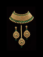 Load image into Gallery viewer, Pearls with pearl Gold Tone set with earrings and tikka.