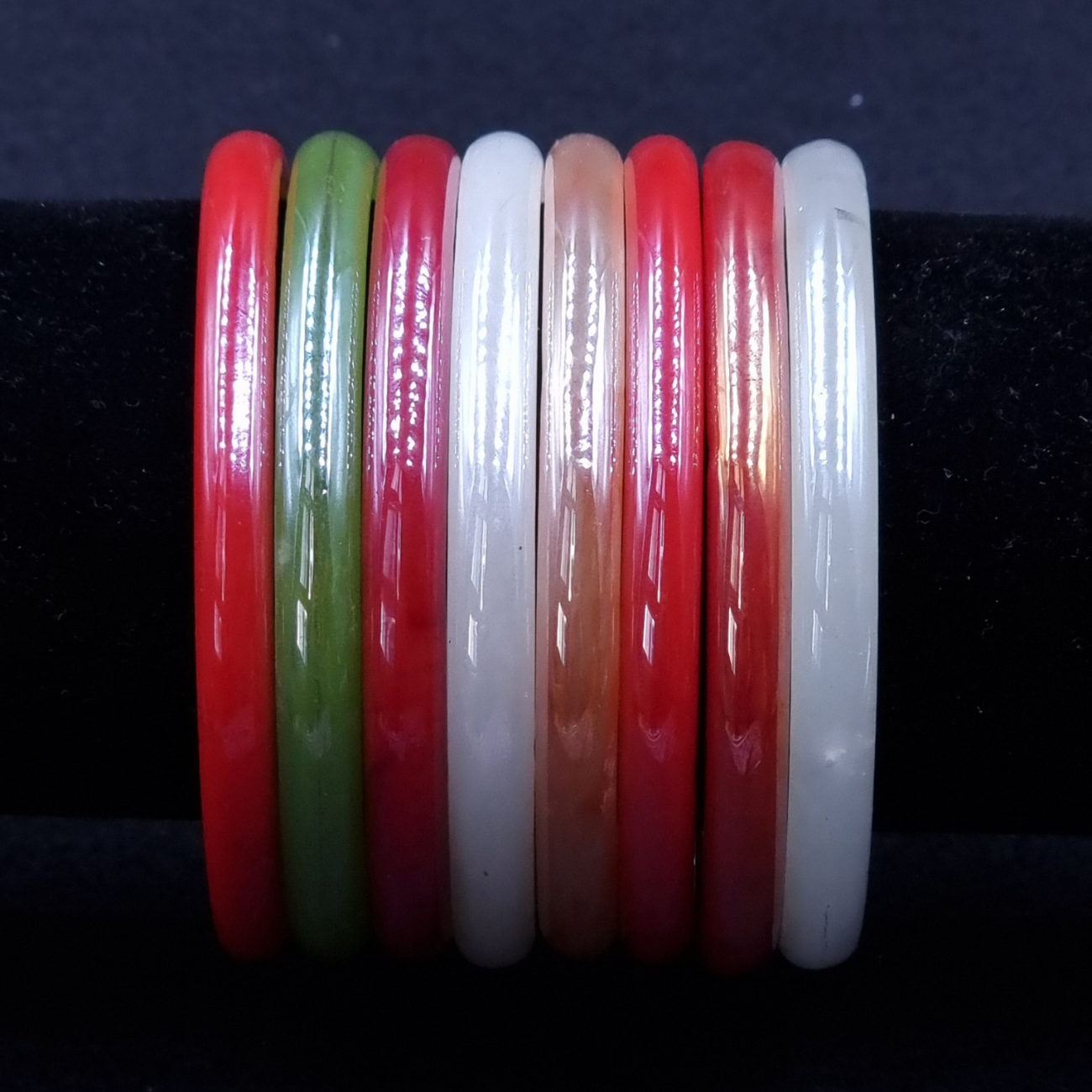 Glass bangles ( 8 pcs ) Glass bangles ( 8 pcs )