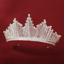 Load image into Gallery viewer, Crown design rhinestone overlayhair accessory