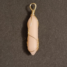 Load image into Gallery viewer, LUMINOUS (Glow In Dark) Stone Geomatric Pendant.