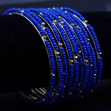 Load image into Gallery viewer, seed beads metal bangles ( 10 bangles)