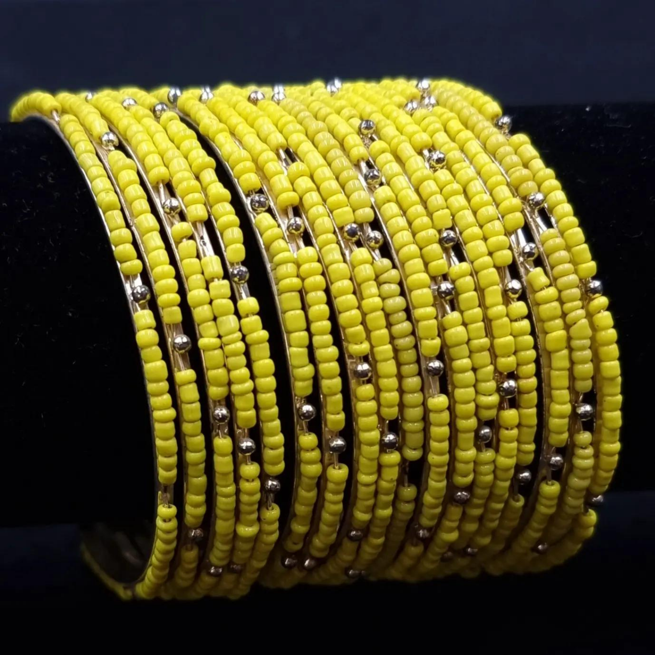 seed beads metal bangles ( 10 bangles) seed beads metal bangles ( 10 bangles)