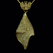 Load image into Gallery viewer, Stone stud gold plated pendant