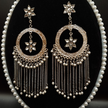 Load image into Gallery viewer, Kundan Studded Star Dangler Silver Hoop Earrings