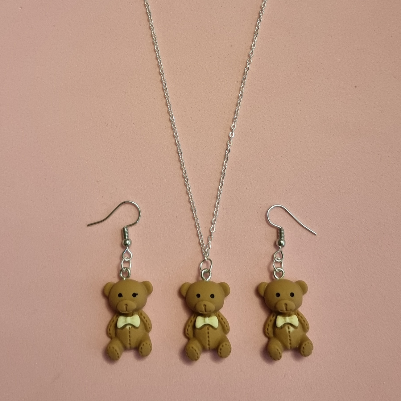 Bear pendant with earrings. Bear pendant with earrings.