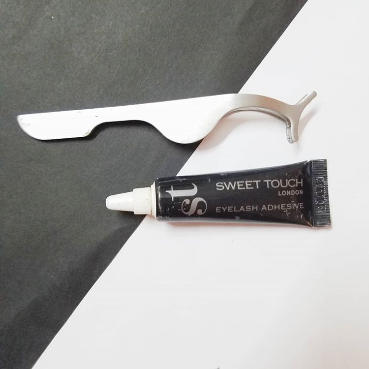 ST London Eyelash Adhesive (Glue) ST London Eyelash Adhesive (Glue)