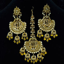 Load image into Gallery viewer, Gold Plated Traditional Bollywood Indian Kundan Earrings with maang Tikka Set