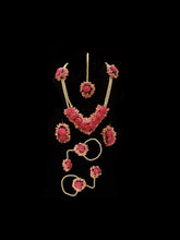 Load image into Gallery viewer, Pearl Pink Floral Henna Jewellery Set.