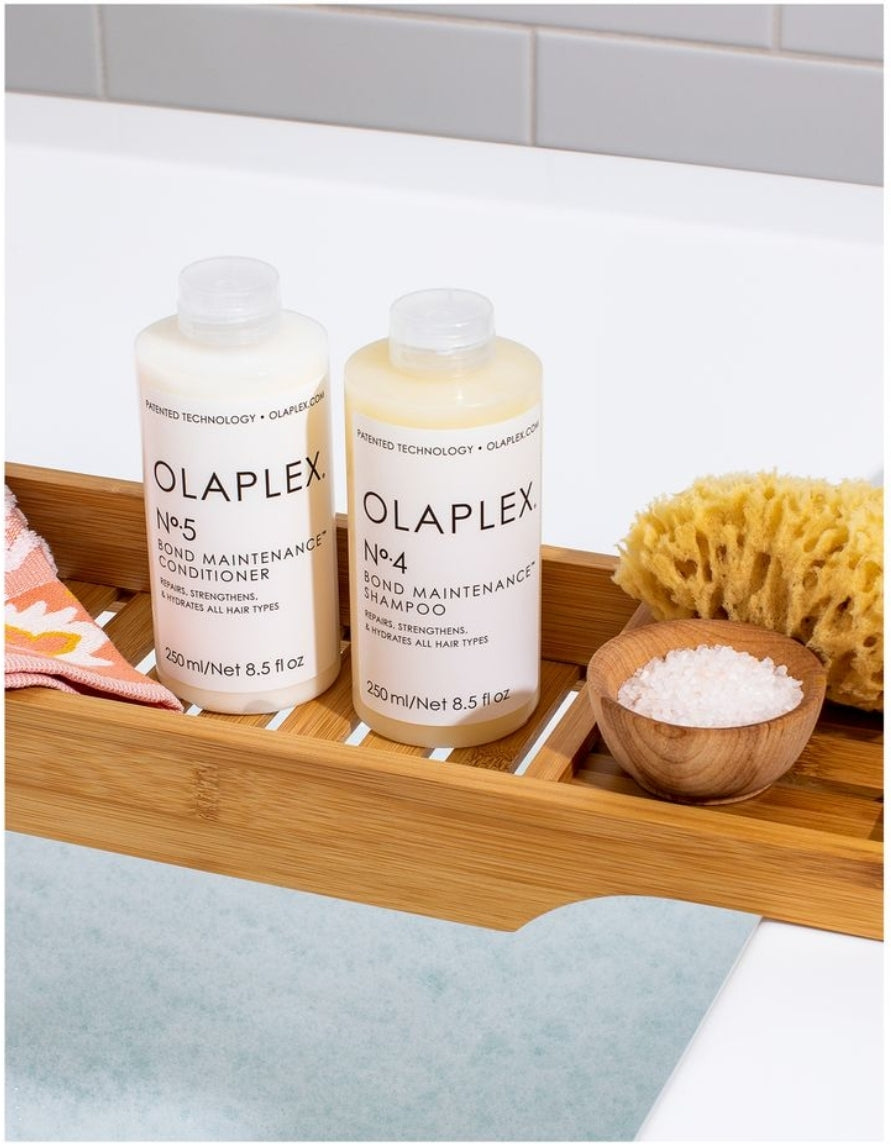 OLAPLEX
No 5 Bond Maintenance Conditioner( 250ml) OLAPLEX
No 5 Bond Maintenance Conditioner( 250ml)