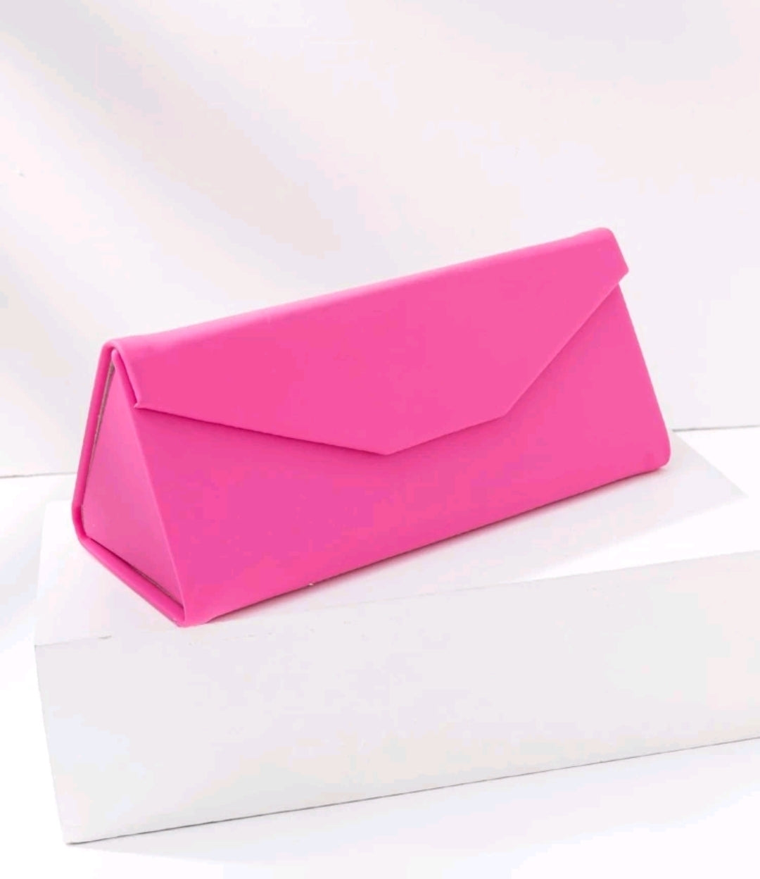 Foldable Glasses Case, Magnetic with Triangle Fold in PU Leather for All Glasses Foldable Glasses Case, Magnetic with Triangle Fold in PU Leather for All Glasses