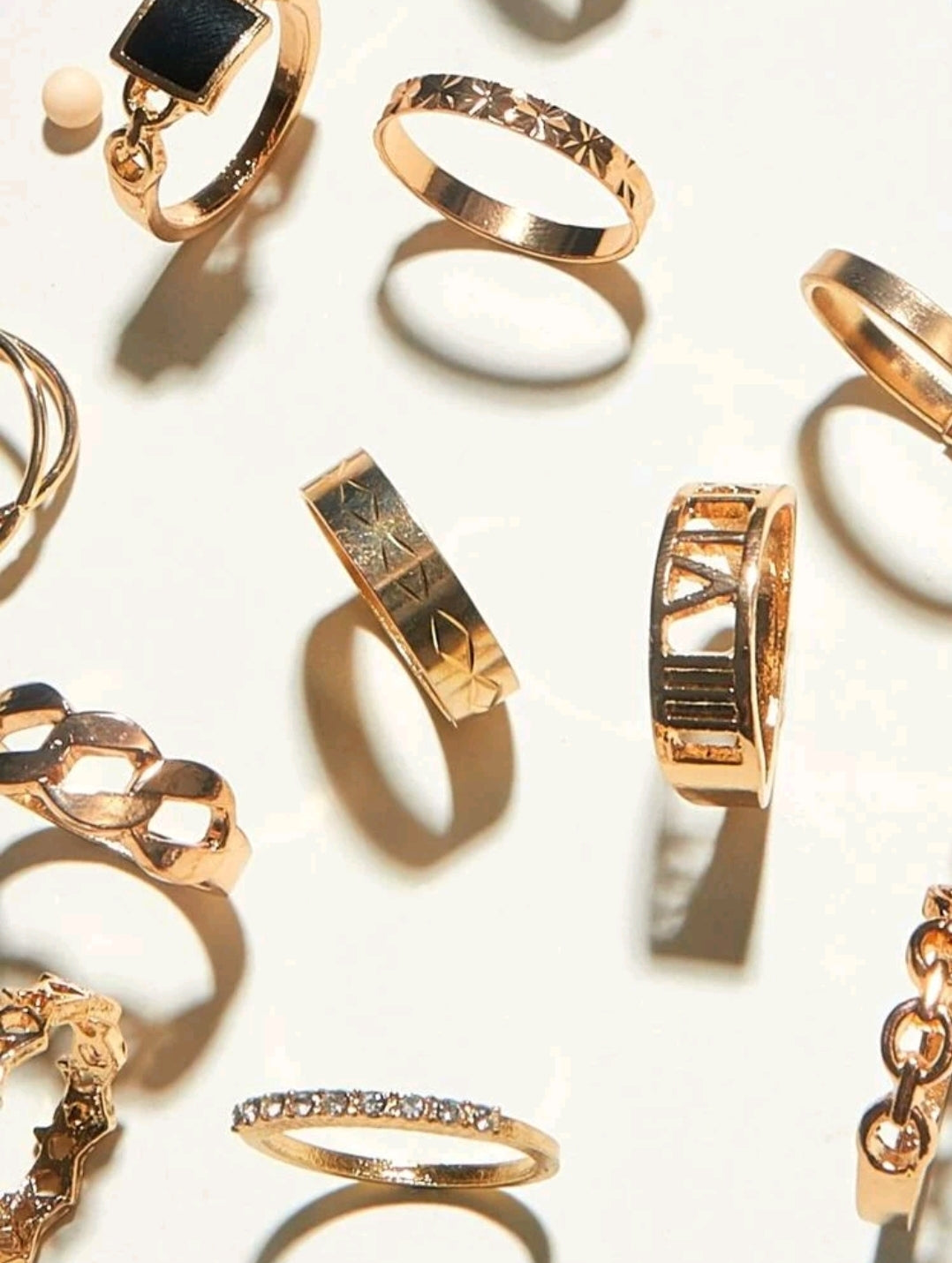12 Pcs Rhine stone Decor Rings. 12 Pcs Rhine stone Decor Rings.