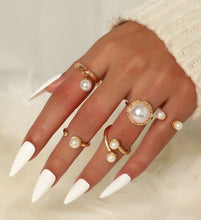 Load image into Gallery viewer, Faux Pearl Rings ( 5pcs)