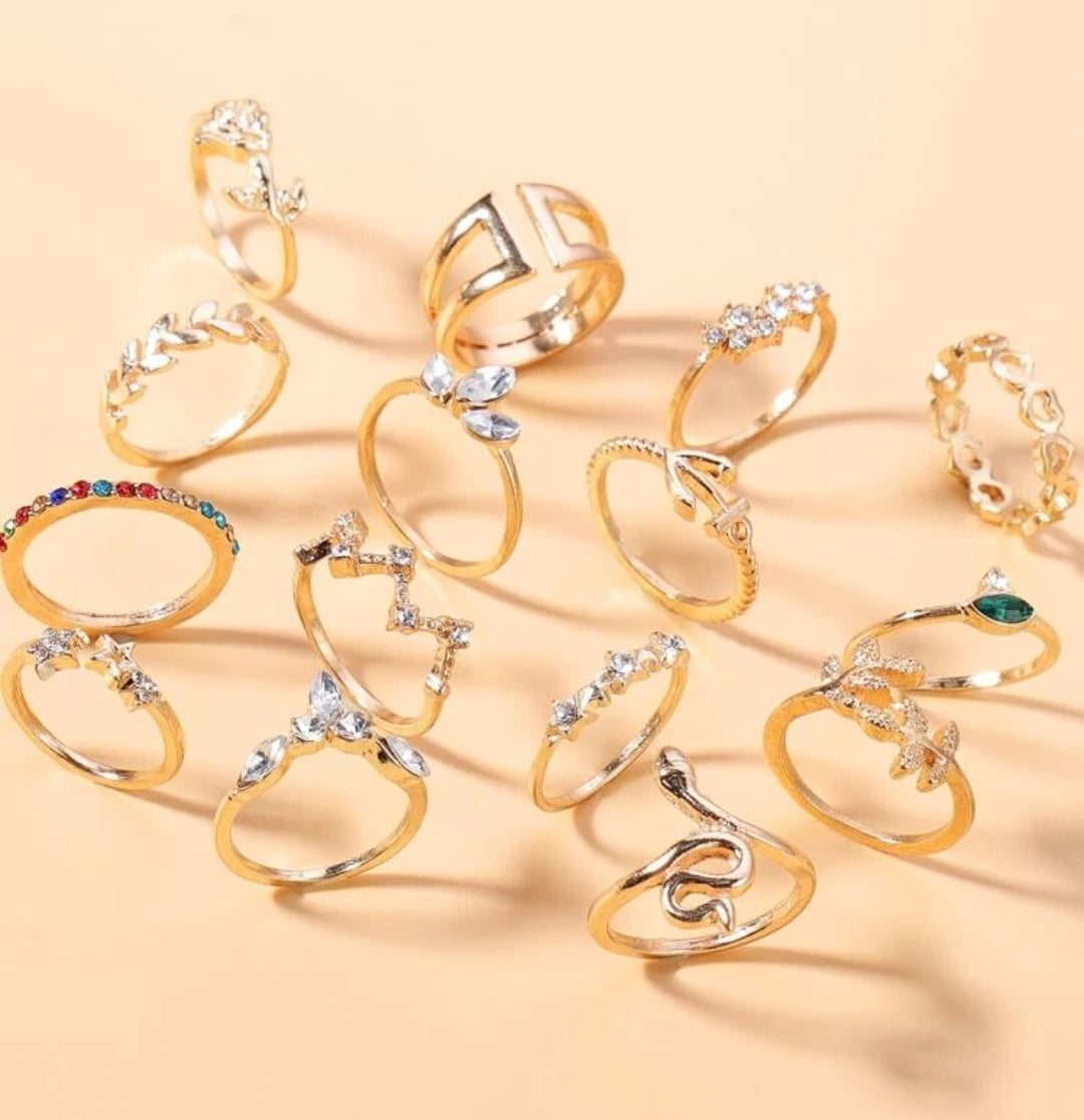 15 Pcs Rhinestone Rings. 15 Pcs Rhinestone Rings.