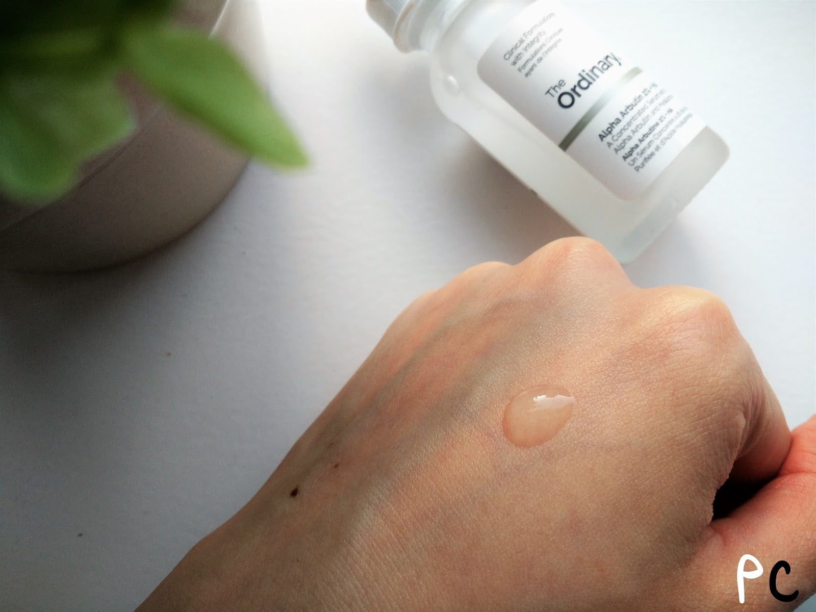 THE ORDINARY Alpha Arbutin 2% + HA THE ORDINARY Alpha Arbutin 2% + HA